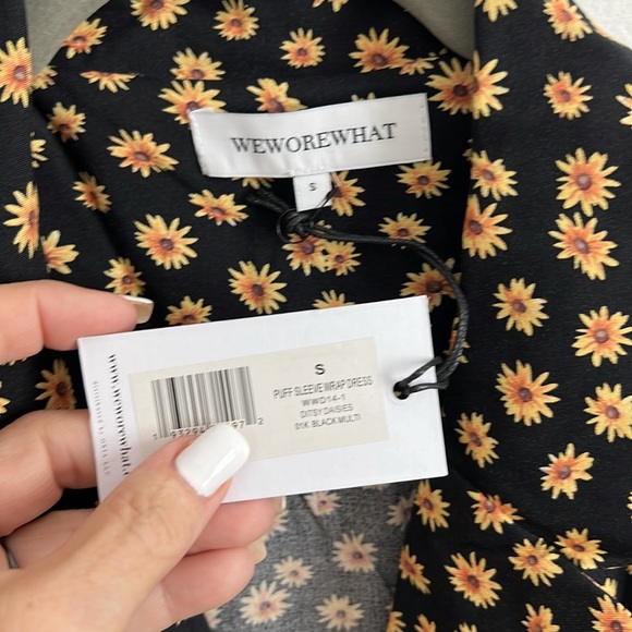 NWT $128 REVOLVE WeWoreWhat puff sleeve wrap dress mini S - Picture 11 of 14